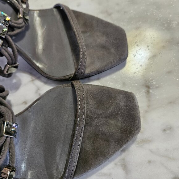 Gucci // grey suede heels - Picture 9 of 10
